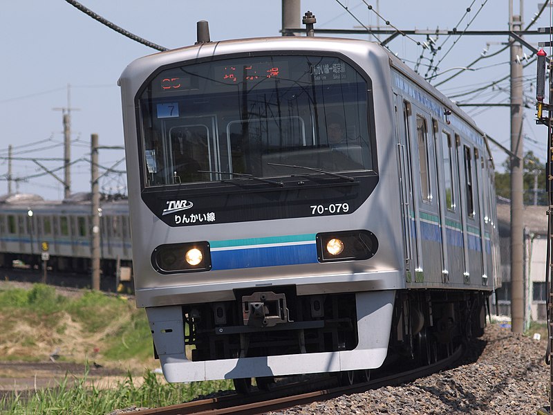 File:70-000 series set 7 Kawagoe Line 20140511.jpg