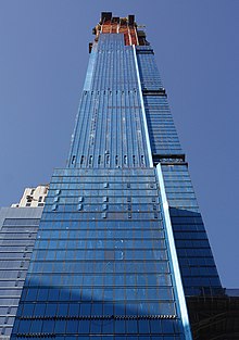 Główna fasada Central Park Tower widziana w 2019 roku