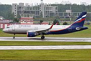 Aeroflotin Airbus A320-200 Pulkovon kansainvälisellä lentoasemalla.