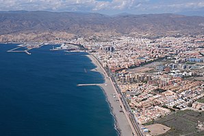 Almería sataman kanssa