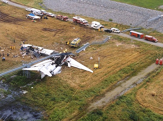 1 июня 1999. Рейс 1420 «American Airlines». Катастрофа MD-82 В Литл-роке. Американ Эйрлайнс авиакатастрофы. Катастрофа MD-82 В Детройте.