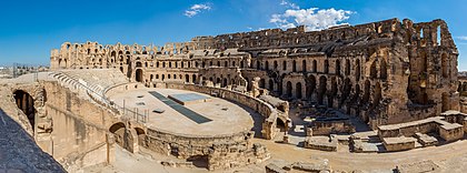 Vista panorâmica do anfiteatro de El Jem, um sítio arqueológico na cidade de El Jem, Tunísia. (definição 11 752 × 4 356)