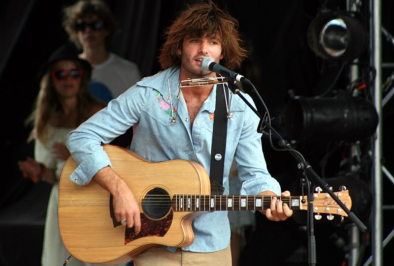 File:Angus Stone.jpg