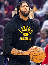 Anthony Davis pre-game (cropped).jpg