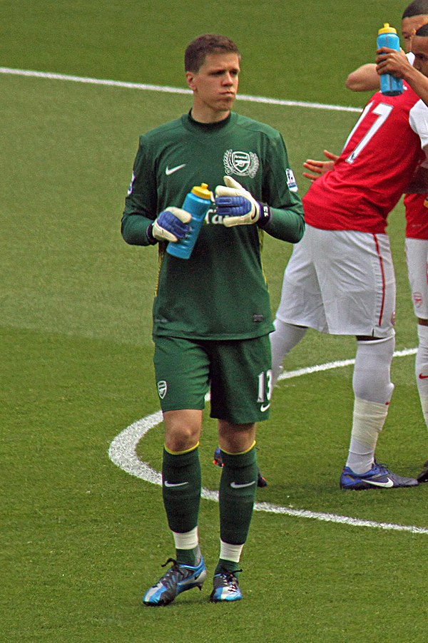 Wojciech Szczęsny before a match against Chelsea in 2012.