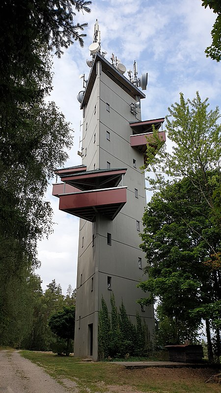 Aussichtsturm Rödlas im August 2019