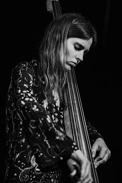File:Bára Gísladóttir performing at Mengi in Reykjavík by Juliette Rowland 57.jpg