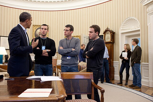 Obama talks with Favreau, David Plouffe, and Jon Lovett on February 6, 2011.