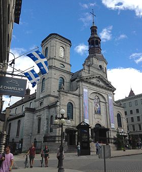 Foto af basilikaen, forfra under sneen