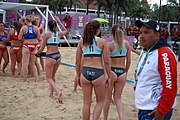 Deutsch: Beachhandball bei den Olympischen Jugendspielen 2018; Tag 5, 10. November 2018; Mädchen, Hauptrunde - Ungarn-Paraguay 2:0 English: Beach handball at the 2018 Summer Youth Olympics at 11 October 2018 – Girls Main Round – Hungary-Paraguay 2:0