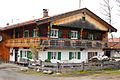 Ehemaliges Kleinbauernhaus im Mariabrunnweg 5 in Benediktbeuern, Landkreis Bad Tölz-Wolfratshausen, Regierungsbezirk Oberbayern, Bayern. Als Baudenkmal unter Aktennummer D-1-73-113-31 in der Bayerischen Denkmalliste aufgeführt.