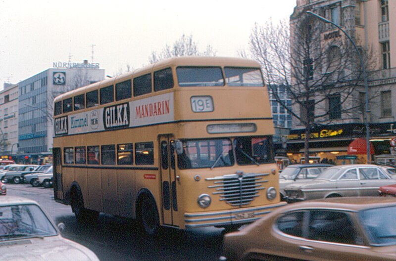 File:Berlin - Bus.jpg