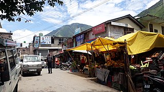 <span class="mw-page-title-main">Bhuntar</span> Town in Himachal Pradesh, India