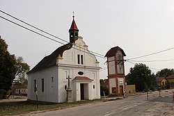 Centrum Bojanovic s kaplí sv. Jana Nepomuckého