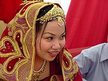 Una giovane sposa al suo nikah (matrimonio islamico)