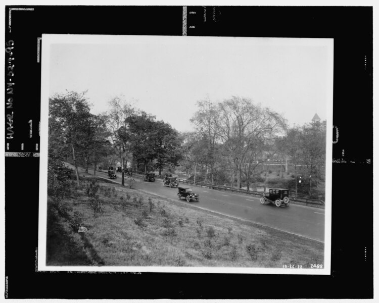 File:Bronx River Parkway Reservation, The Bronx to Kensico Dam, White Plains, Westchester County ...