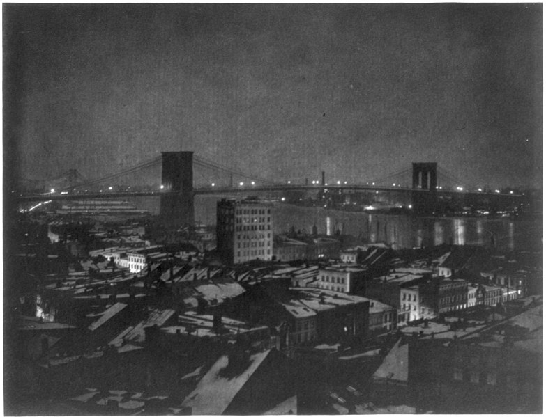 Fájl:Brooklyn Bridge at Night New York City 1903 Aerial View.jpg