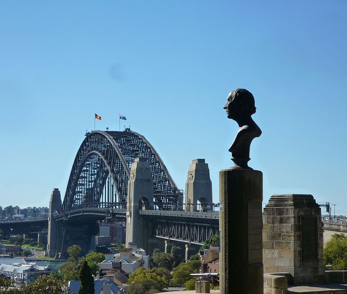 File:Bust of Hans Christian Andersen in Sydney.jpg