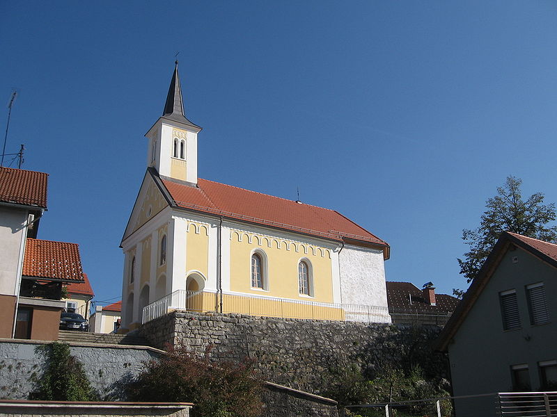 File:Cerkev sv. Duha Črnomelj.jpg