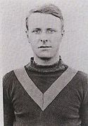 Charlie Lilley played 132 matches for Melbourne from 1913 to 1915 and 1919 to 1925