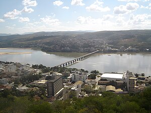 Ponte sobre o Rio Doce