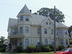 Currier House.JPG