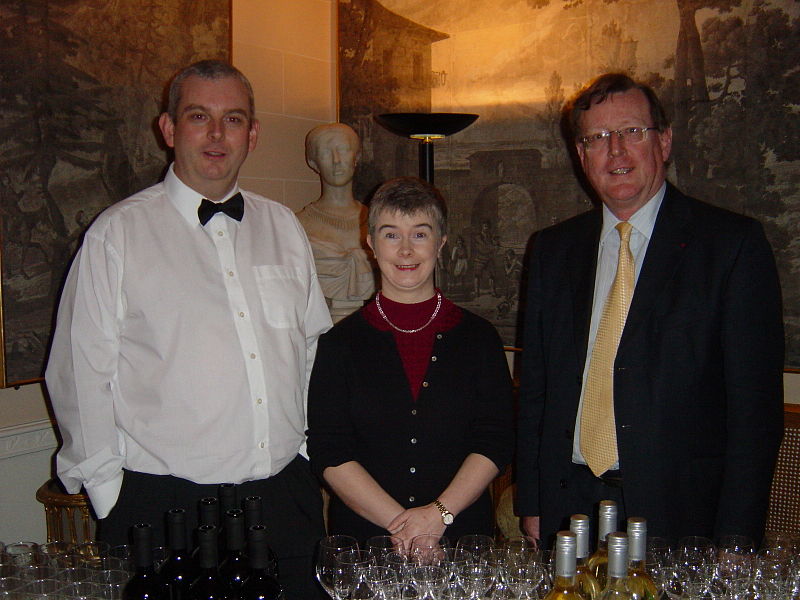 File:David Trimble at Lisburn Seed Group benefit, Hillsborough Castle, Christmas 2007.jpg