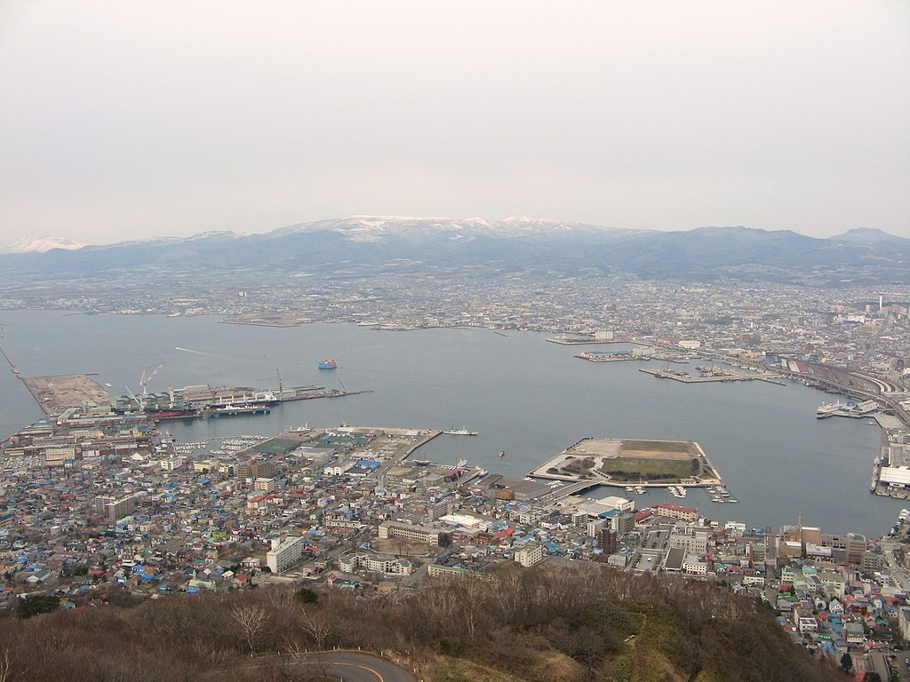 File Direction Of Nanaehama From Mt Hakodate 函館山よりドック 七重浜方面 Panoramio Jpg Wikimedia Commons