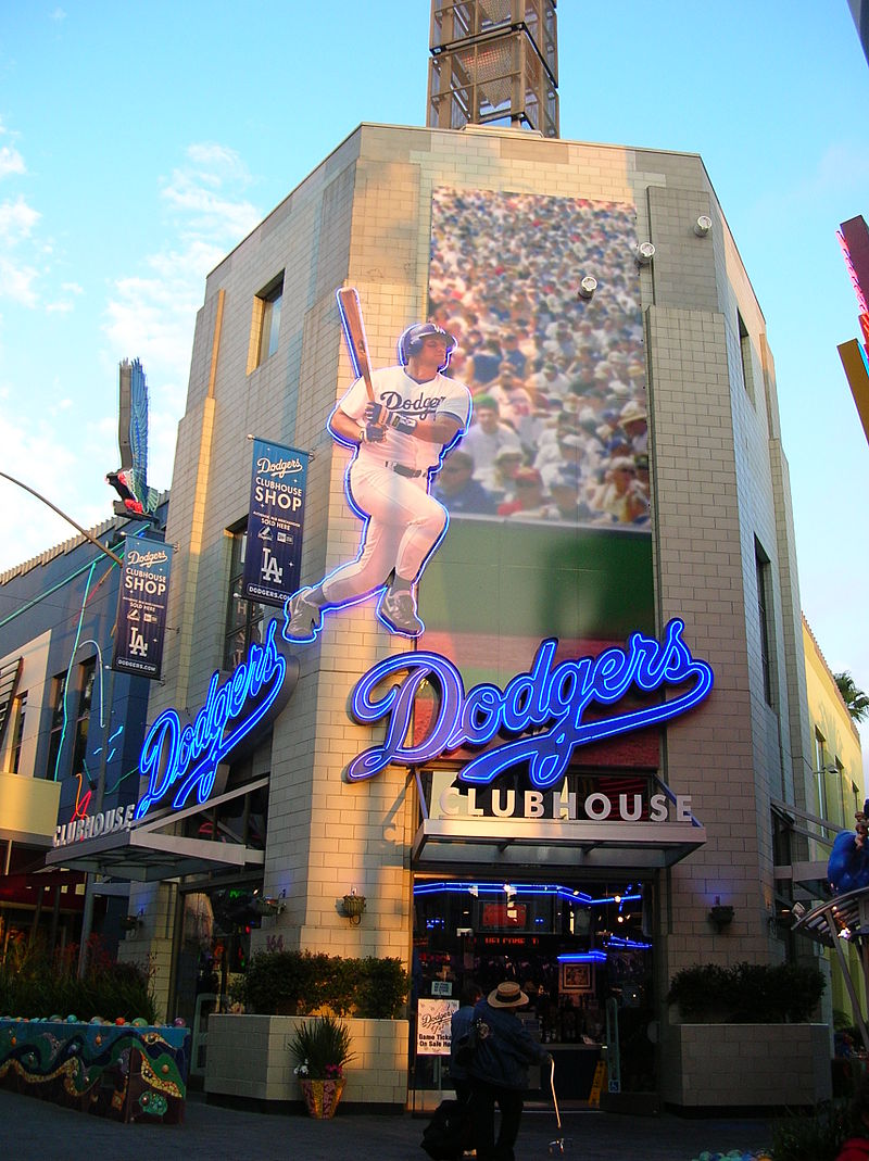 File:Dodgers Clubhouse, Universal CityWalk Hollywood.JPG - Wikimedia Commons