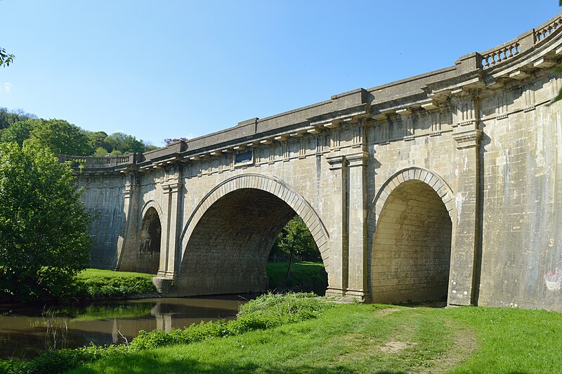 File:Dundas Aqueduct, from south-east.jpg