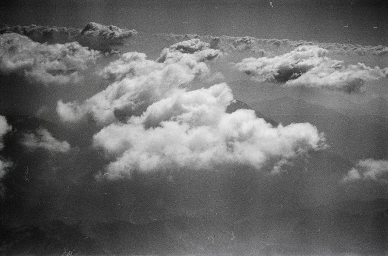 File:ETH-BIB-Flug über Zugspitze, Wien, Oetztal nach Budapest mit der Lockheed Orion (CH-168)-Weitere-LBS MH02-12-0029.tif