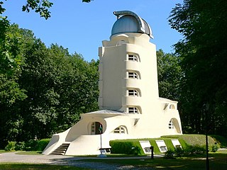Erich Mendelsohn, Einstein-torni, 1921, Potsdam-Babelsberg, Saksa.