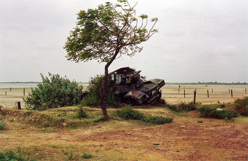 File:Elephant Pass rusting tank.jpg