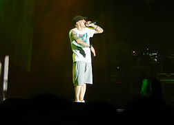 Eminem performing at Lollapalooza in 2014 Eminem Lollapalooza 2014 Chicago.jpg