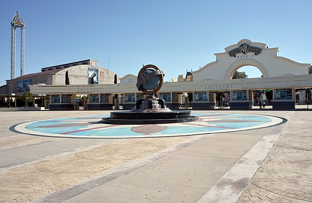 Parque Warner Madrid main entrance