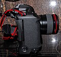 Eos-1D Mark III оң жағы .jpg