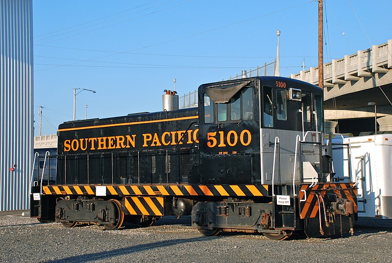File:Ex-Southern Pacific 5100, GE switcher, at ORHC in 2013.jpg