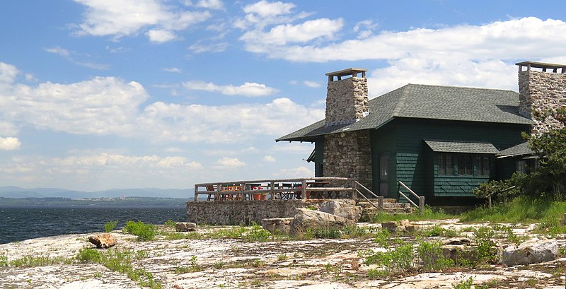 File:Flat Rock Camp, Willsboro, New York.jpg