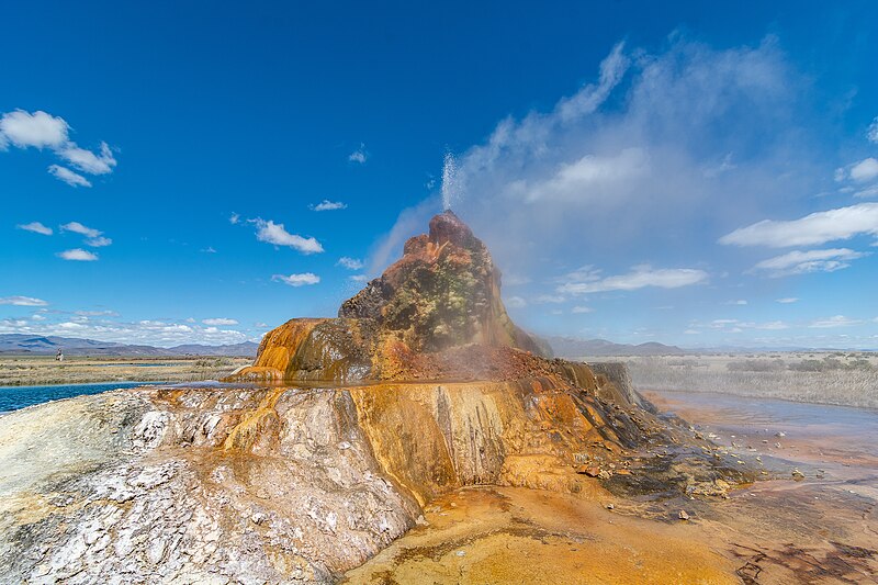 File:Fly Geyser - 52142603648.jpg