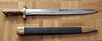 フランス軍の Modèle original 1816 artillerie épée courte （1816年式砲兵短剣） フランス軍の装備した砲兵刀には「キャベツ切り（coupe-chou）」の通称がついていた[1]。