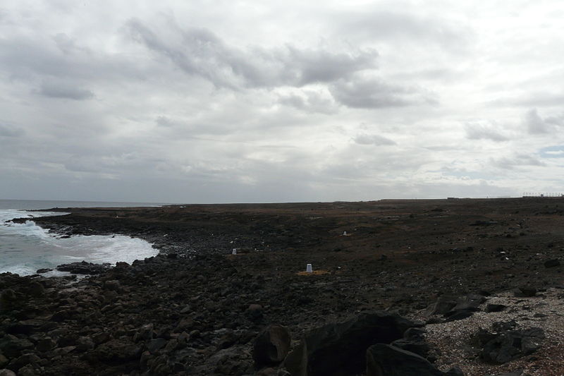 File:Fuerteventura Coast (3085145549).jpg