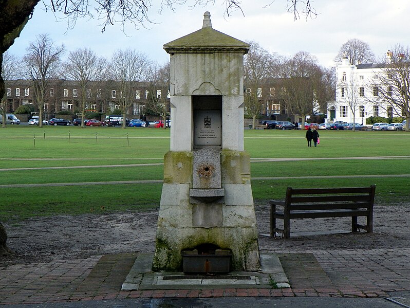 File:GOC Richmond 220 Drinking fountain (14544891009).jpg