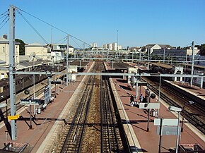 Gare de pontoise - Mai 2012 - Quais et pont sur l'Oise.jpg
