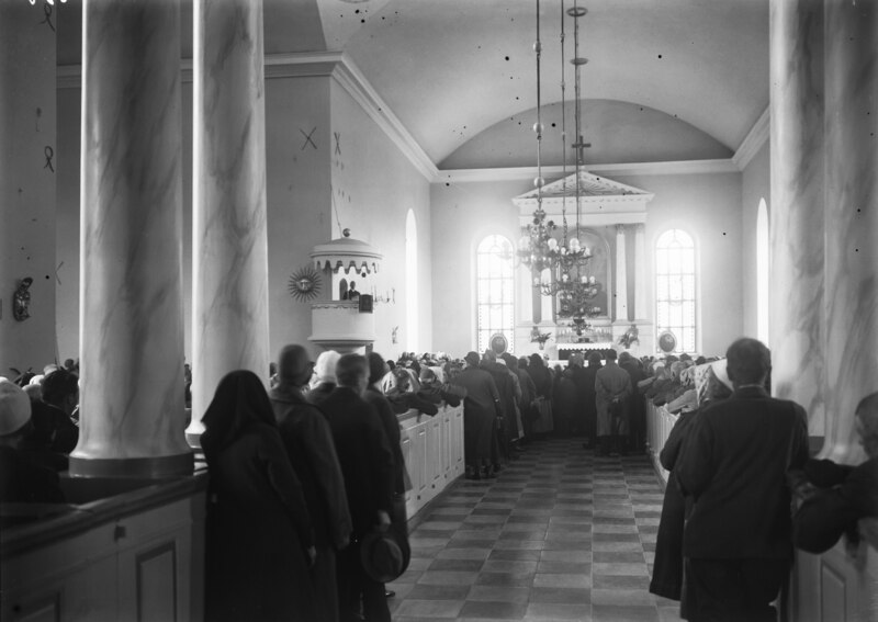 File:Grand service of the Conservative Laestadianism at Oulu Cathedral 1933 (JOKAKAL3B-3541).tif