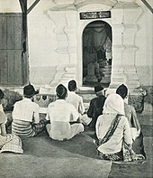 Ziarah kubur, visiting the tomb of prominent Islamic figure. Grave of Maulana Hasanuddin, Indonesia Tanah Airku, p88.jpg