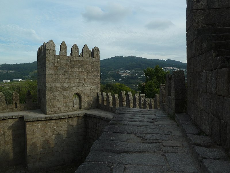 File:Guimarães (22358807620).jpg