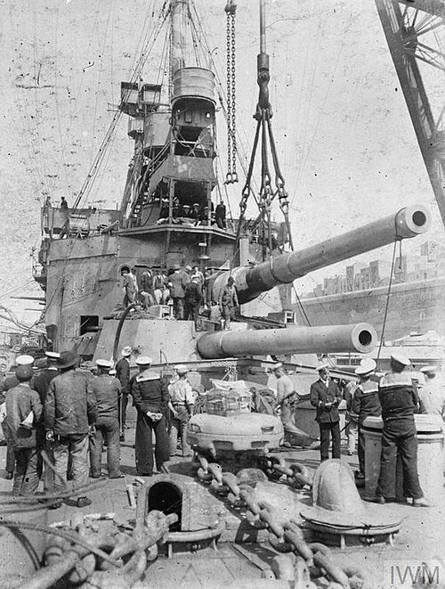 Agamemnon has her main guns replaced at Malta, May–June 1915