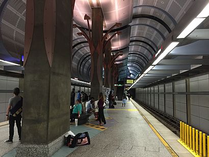 How to get to Hollywood / Highland Station with public transit - About the place