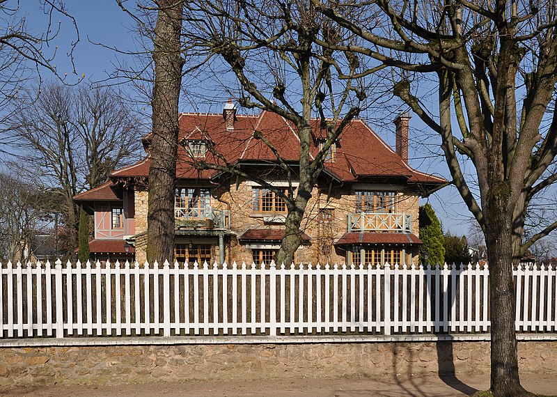 File:House in Le Vésinet 009.JPG