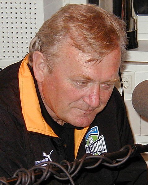 Club legend Ivica Osim reached 1984–85 UEFA Cup semi-finals as manager of Željezničar. Father of Amar Osim